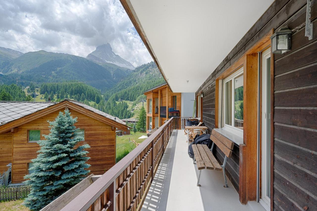 Matterhorn Panorama Apartment Zermatt Bagian luar foto